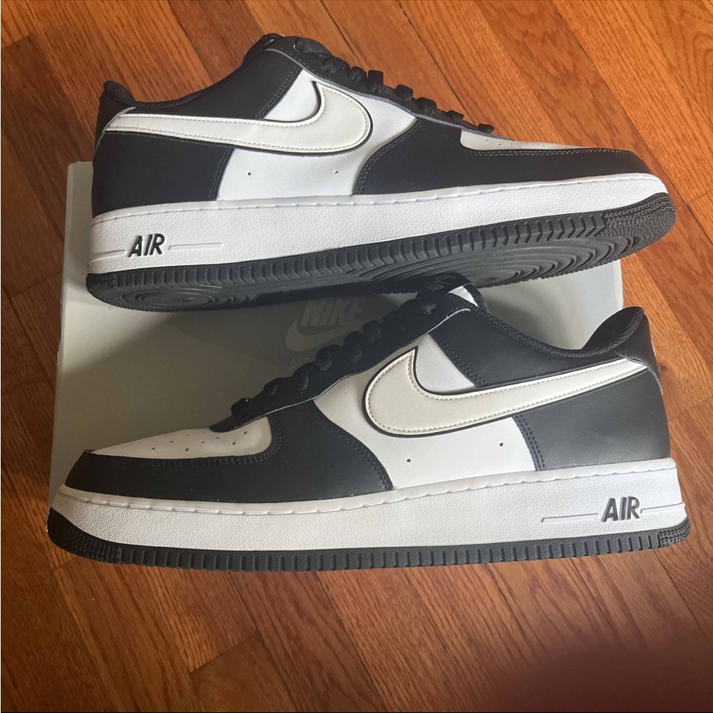 Men’s Nike Air Force 1 “Panda”